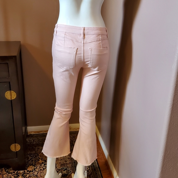 BEBE Heartbreaker crop flare blush pink jeans 26 - Picture 3 of 5
